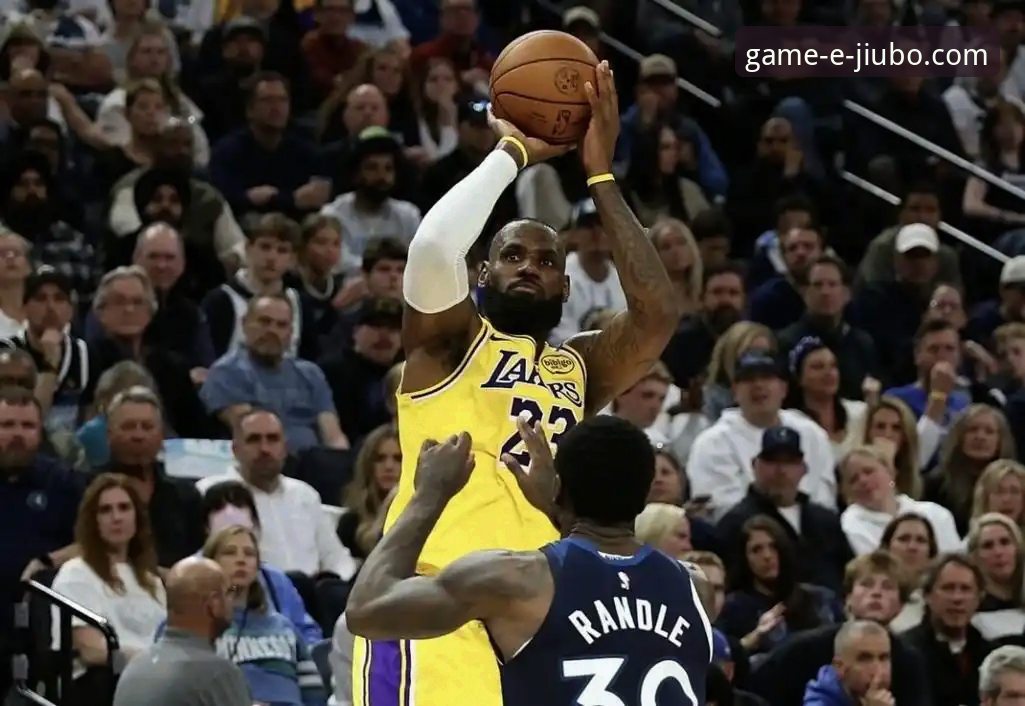 解读骑士败局的关键：从湖人双核表现看NBA防守策略的实用分析